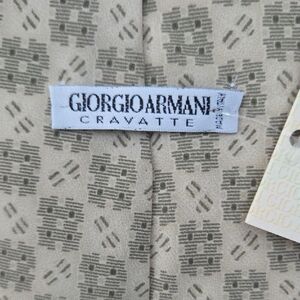 Giorgio Armani Geometric Silk Tie New w/Tags WIDE 4" x 56" Cream Grey